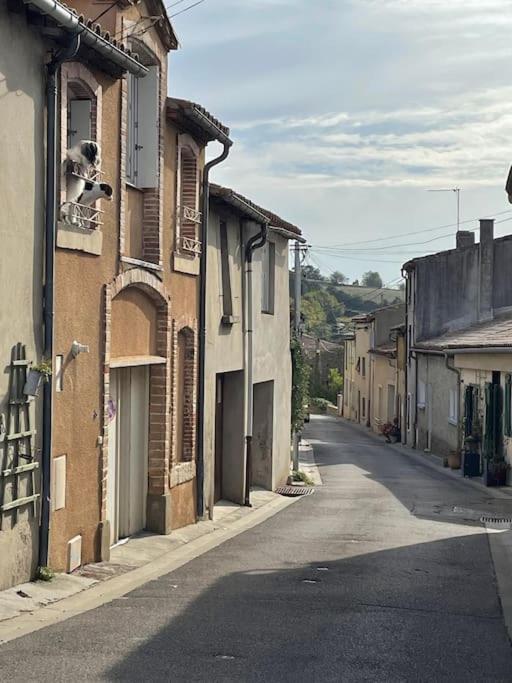 Rue Basse - Village House Overlooking The Pyrenees Montréal 외부 사진